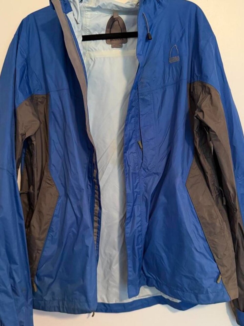 Sierra Designs blue windbreaker jacket with gray panels, size L
